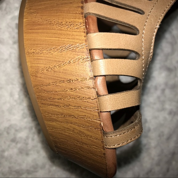 Jessica Simpson Finch Heel - Picture 7 of 8